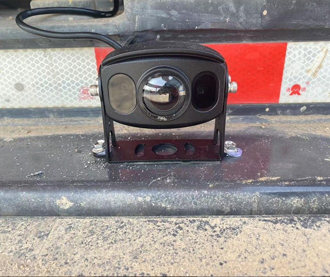 中國(guó)石化大型吊車盲區(qū)預(yù)警系統(tǒng) 中國(guó)石化大型吊車盲區(qū)預(yù)警系統(tǒng)